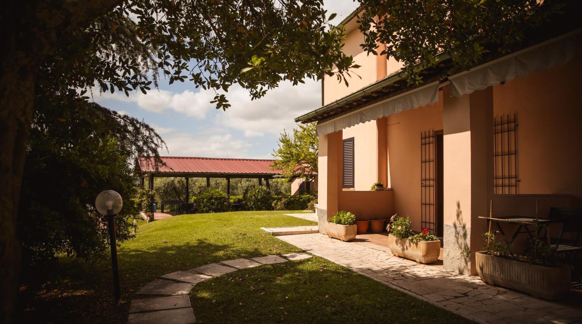 Agriturismo Poggio Alle Calle Saturnia Exterior photo