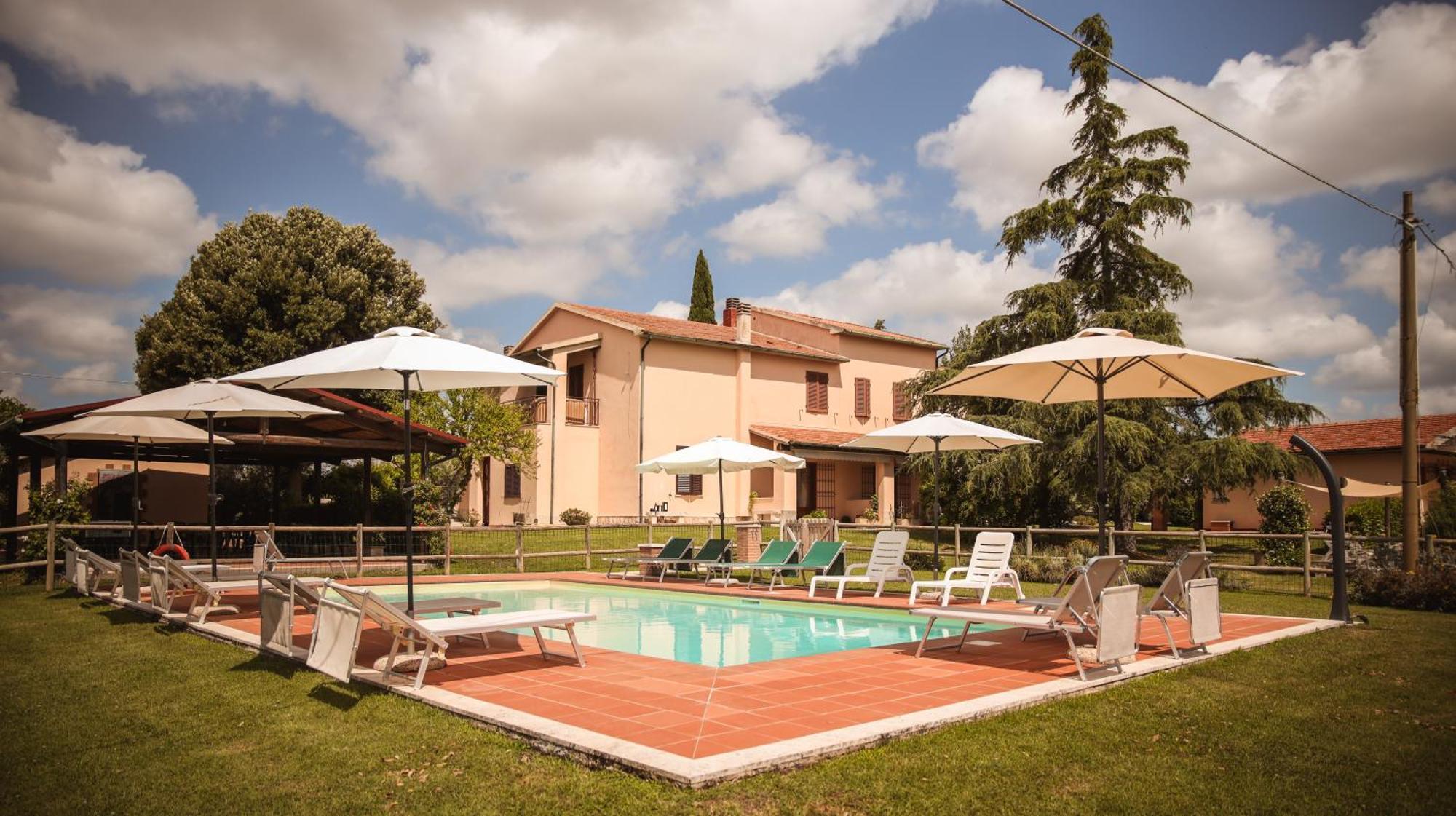 Agriturismo Poggio Alle Calle Saturnia Exterior photo