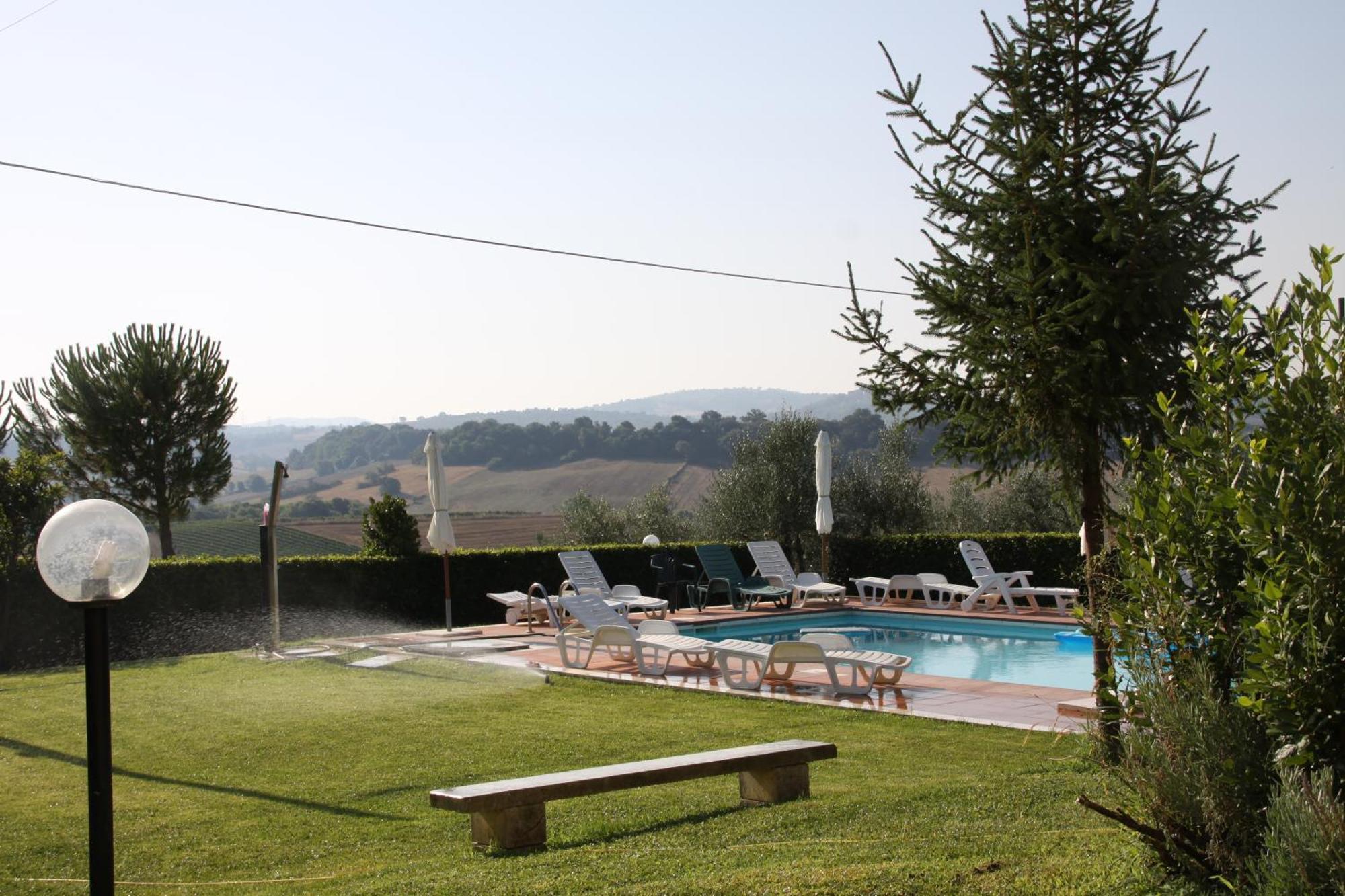 Agriturismo Poggio Alle Calle Saturnia Exterior photo