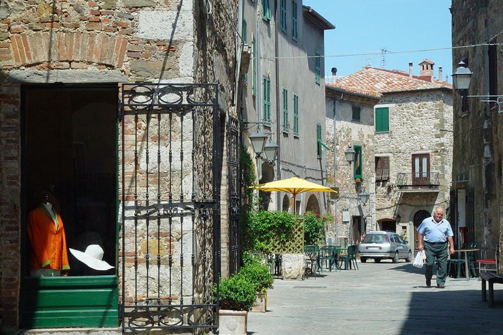 Agriturismo Poggio Alle Calle Saturnia Exterior photo
