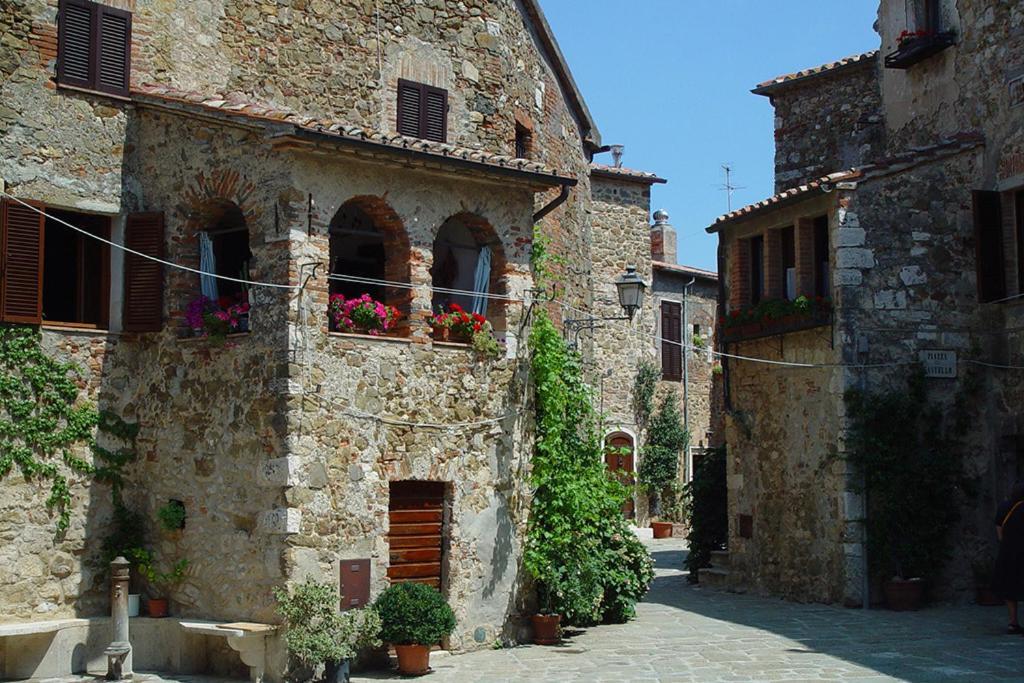 Agriturismo Poggio Alle Calle Saturnia Exterior photo